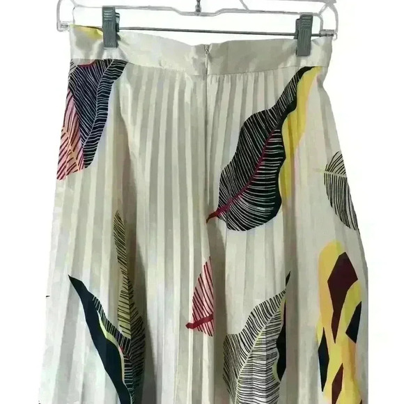 Maxi plated skirt size small - Picture 5 of 8